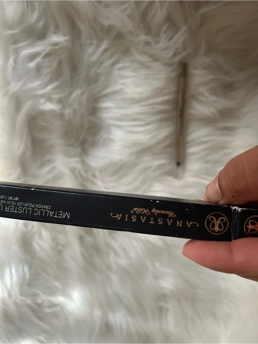 Anastasia Beverly Hills  metallic luster liner